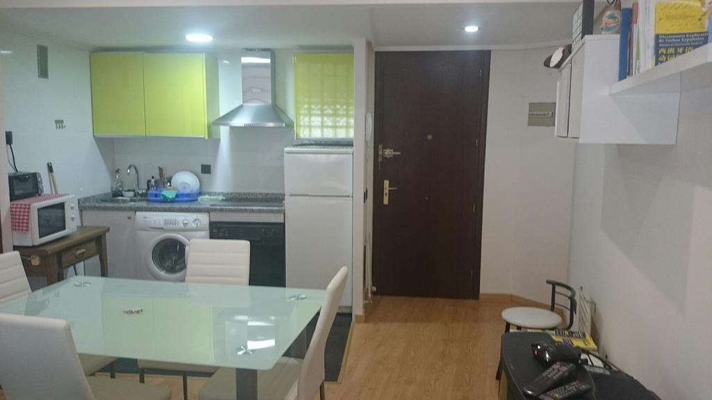 Apartamentos Salamanca Puerta Zamora, Centro, Wifi Con Salon Y 2 Dormitorios, Parking Bilik gambar